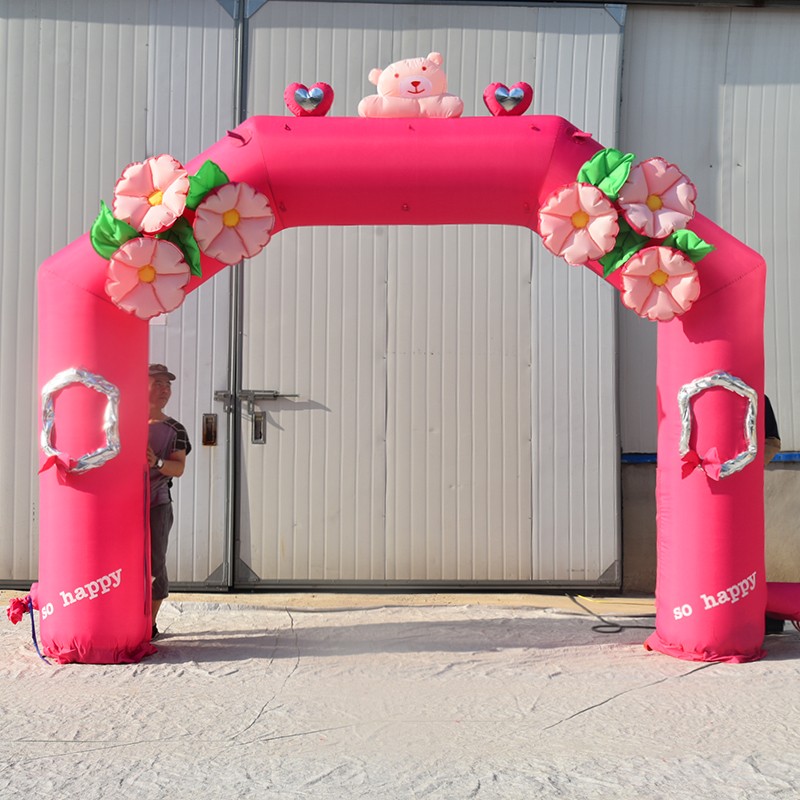 织金粉色婚礼拱门
